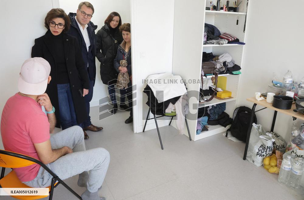 Exclu - Rachida Dati Visits the Emmaus Berthier Center - Paris