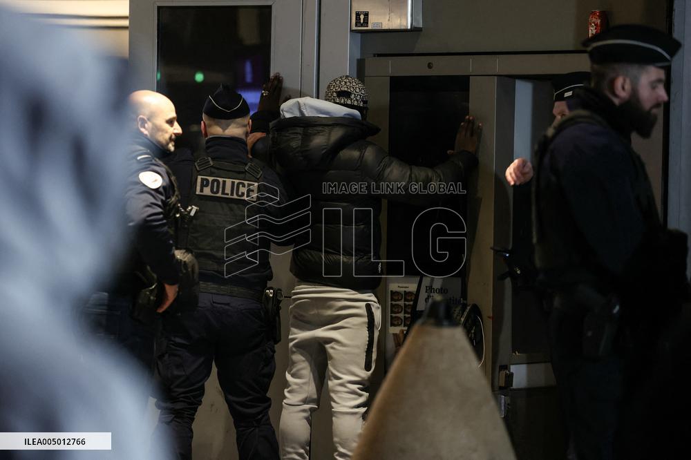 French Interior Minister Visits Police Before New Year's Eve - Suburb of Paris