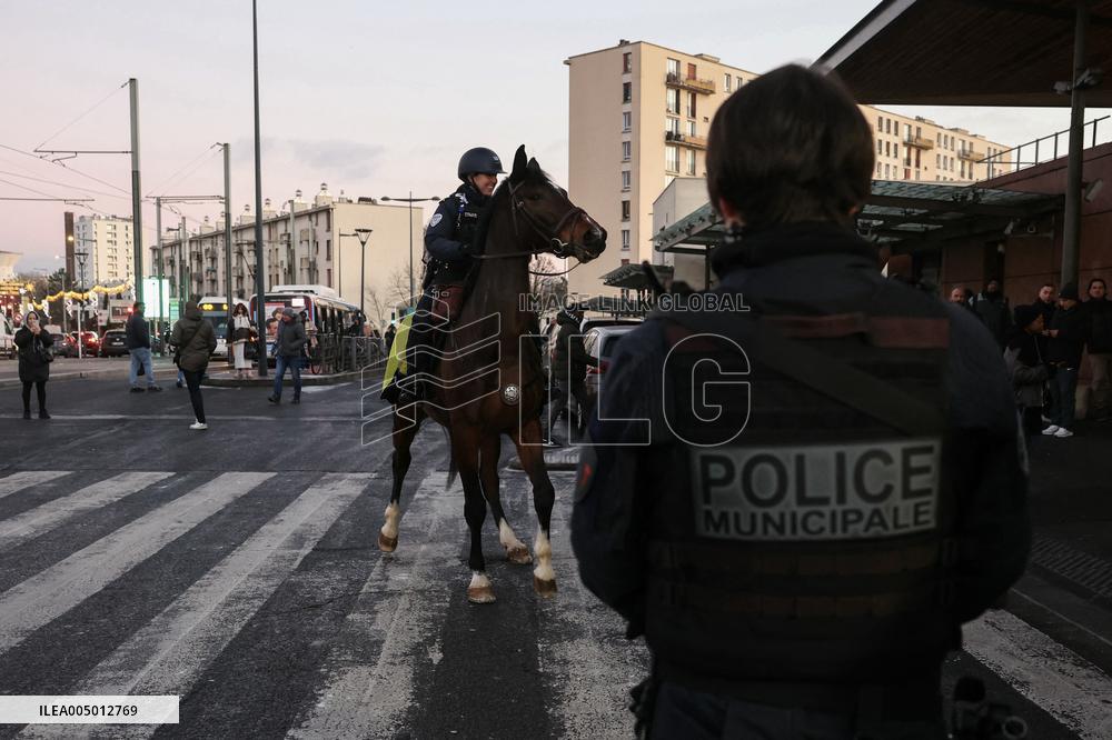 French Interior Minister Visits Police Before New Year's Eve - Suburb of Paris