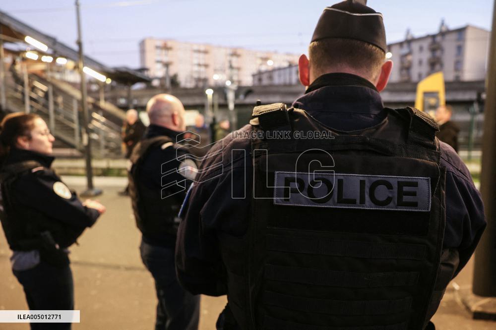 French Interior Minister Visits Police Before New Year's Eve - Suburb of Paris