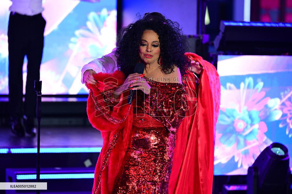 2025 New Years Eve in Times Square