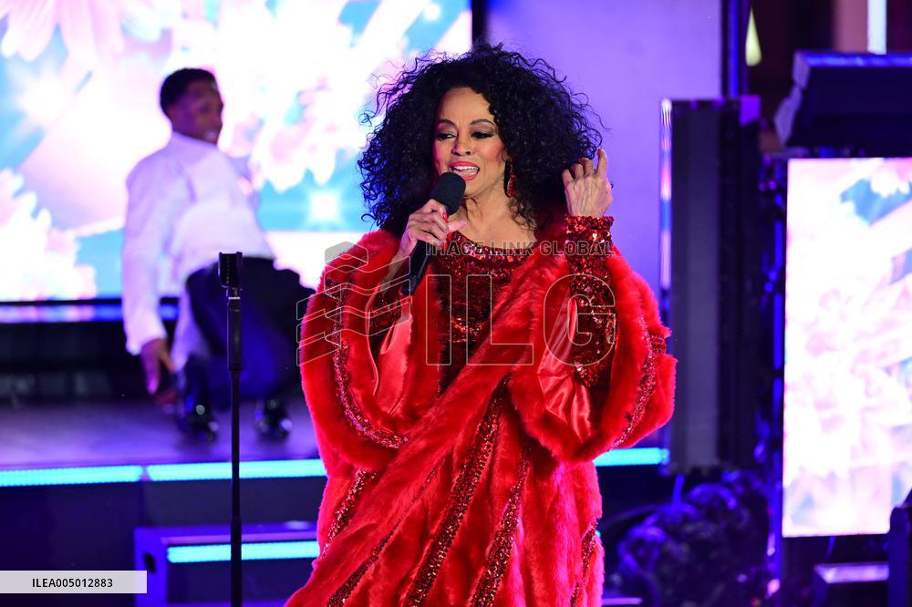 2025 New Years Eve in Times Square