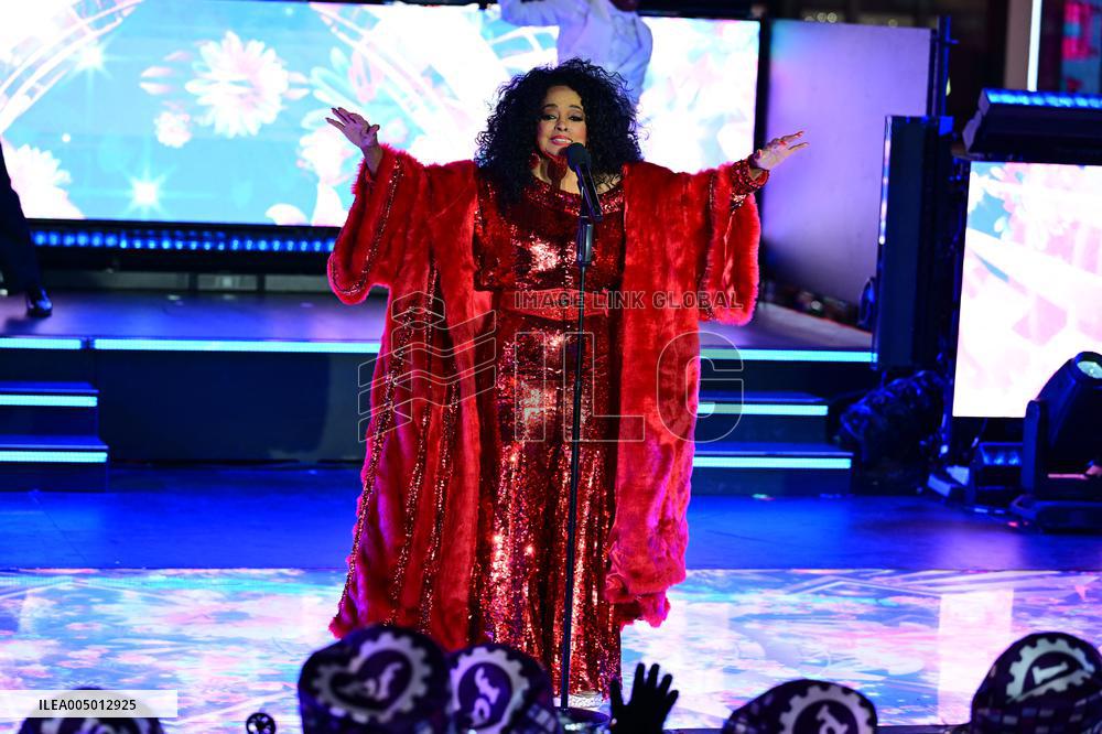 2025 New Years Eve in Times Square