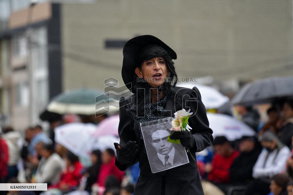 End of the year 'Desfile de Viudas' at the Multicolor Border Carnival in Ipiales, Colombia