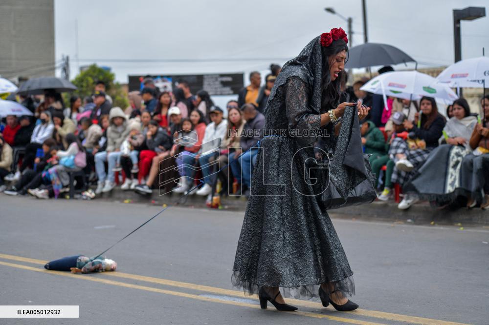 End of the year 'Desfile de Viudas' at the Multicolor Border Carnival in Ipiales, Colombia