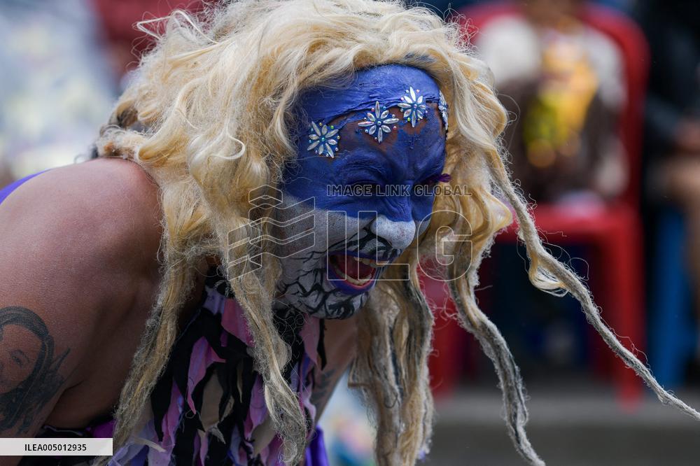 End of the year 'Desfile de Viudas' at the Multicolor Border Carnival in Ipiales, Colombia