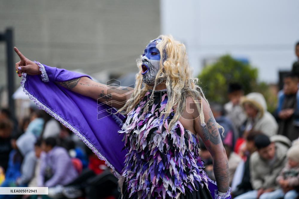 End of the year 'Desfile de Viudas' at the Multicolor Border Carnival in Ipiales, Colombia