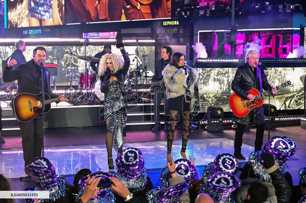 2025 New Years Eve in Times Square