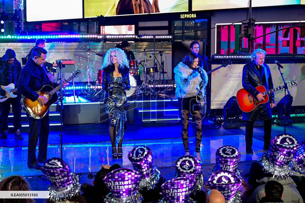 2025 New Years Eve in Times Square