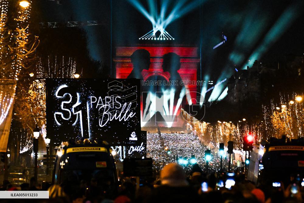 New Year Celebrations in France - Paris