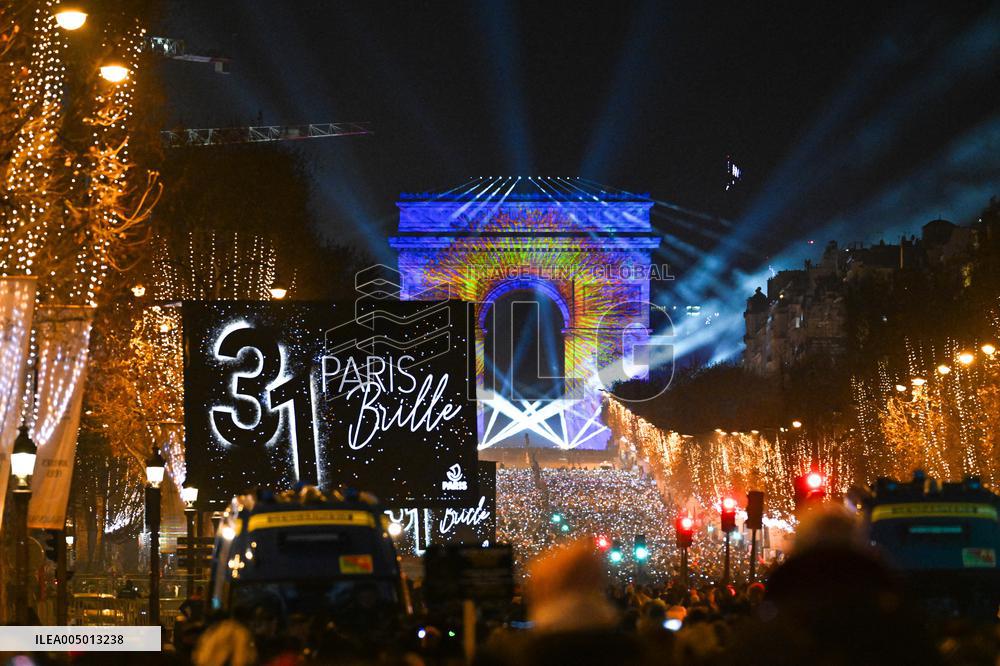 New Year Celebrations in France - Paris