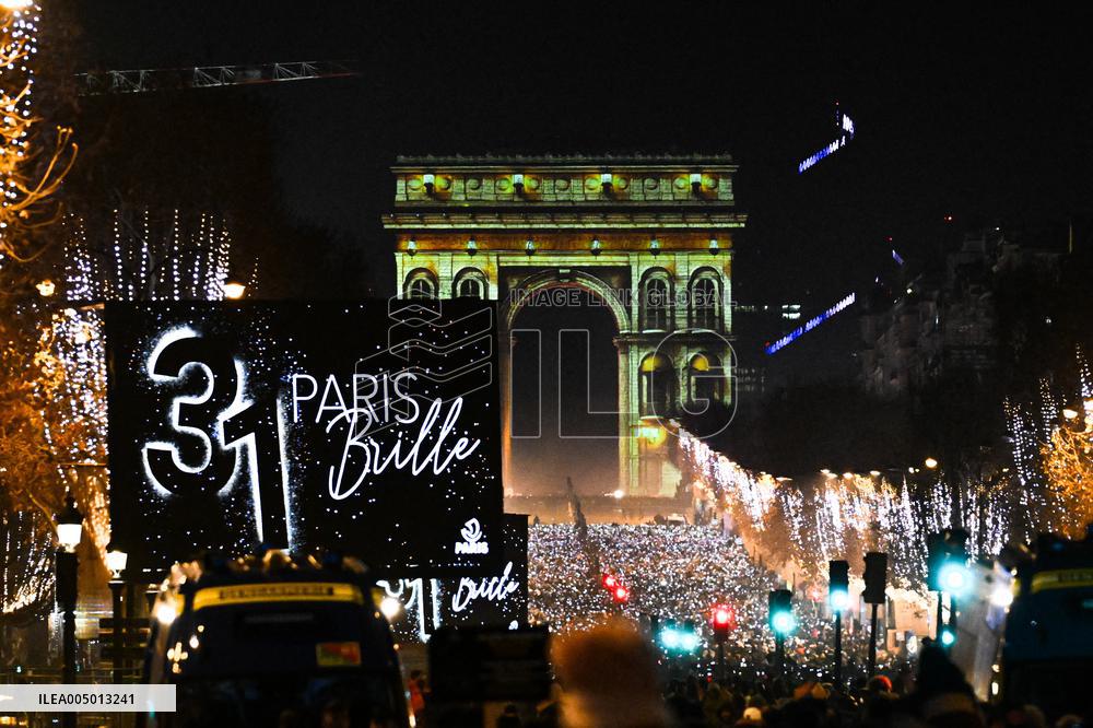 New Year Celebrations in France - Paris