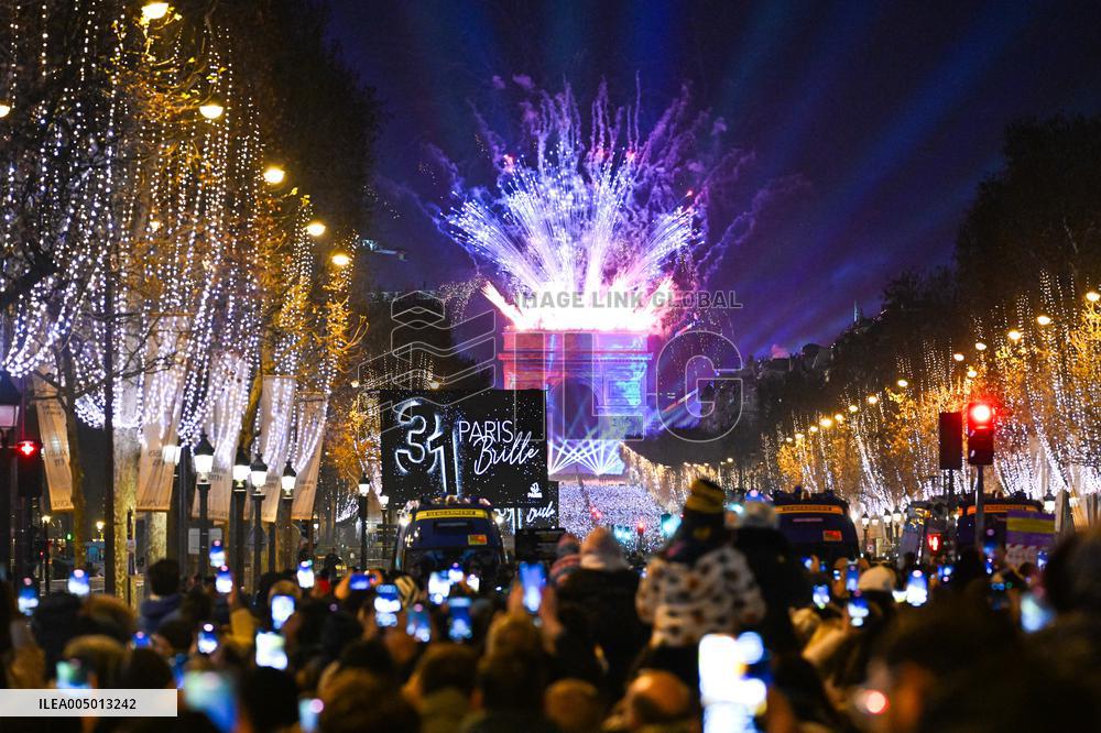 New Year Celebrations in France - Paris