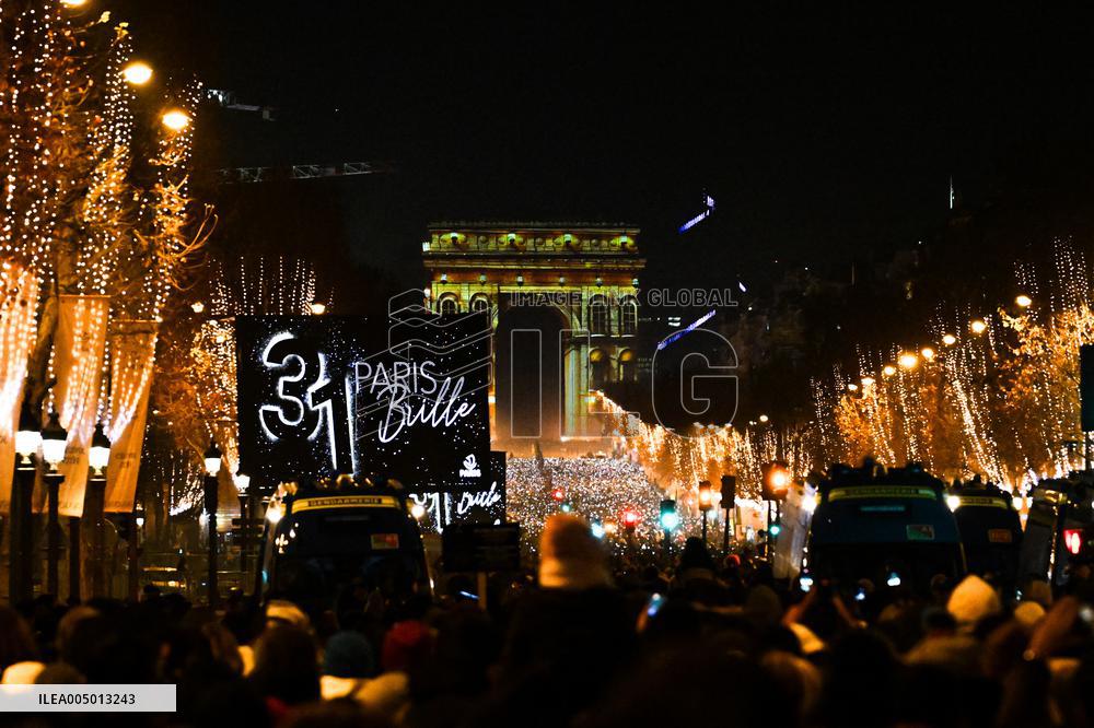New Year Celebrations in France - Paris