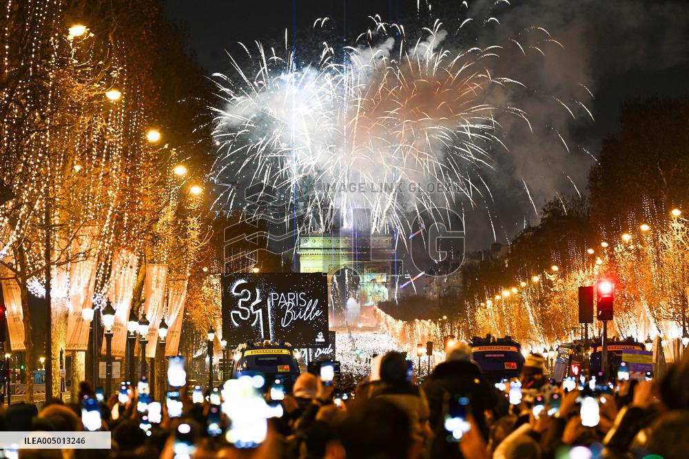 New Year Celebrations in France - Paris