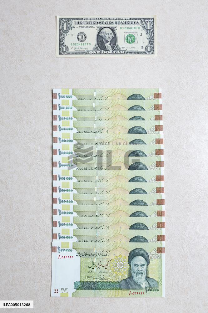Illustration - Iranian Rial vs US Dollar A Currency in Crisis