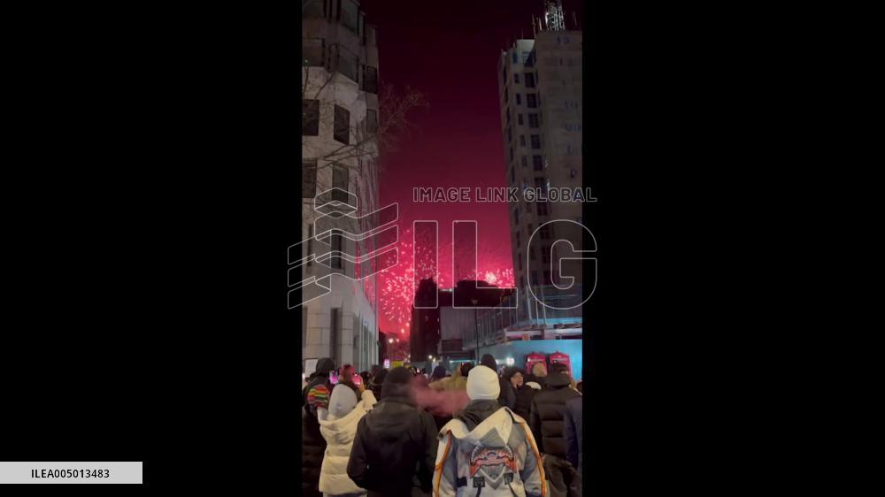 UK: London Welcomes New Year of 2026 with Fireworks Display Along the Thames 2