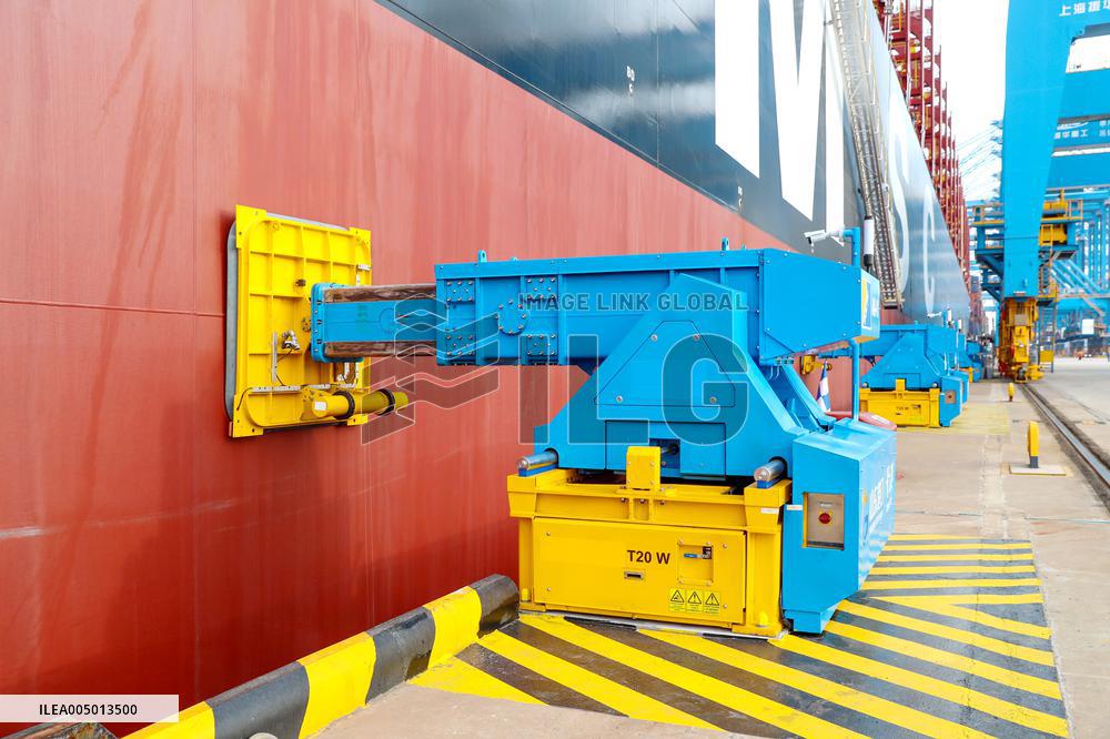 China First Vacuum-type Automatic Mooring System