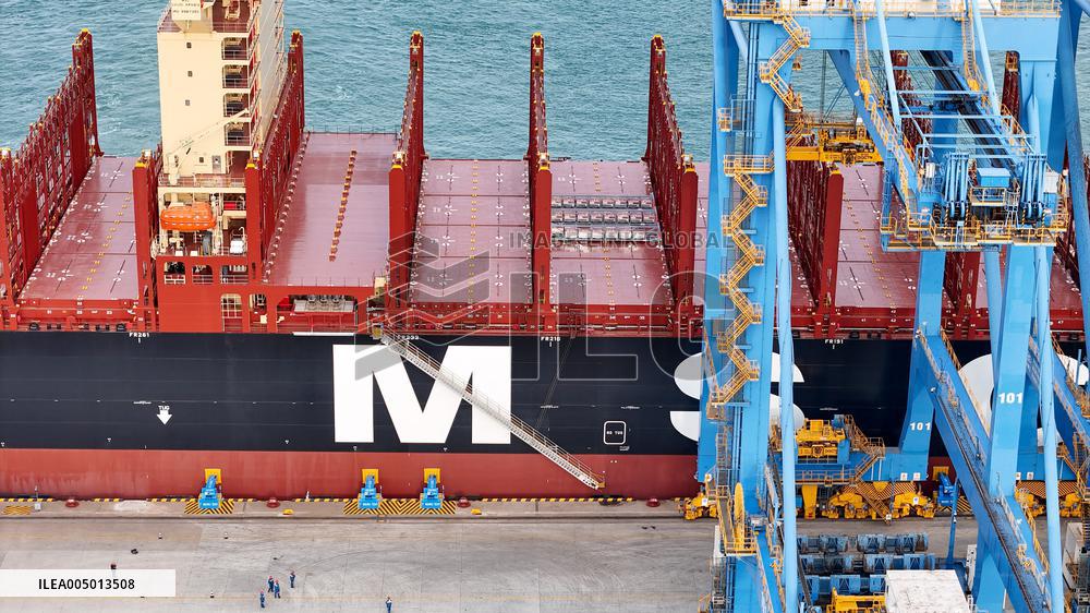 China First Vacuum-type Automatic Mooring System