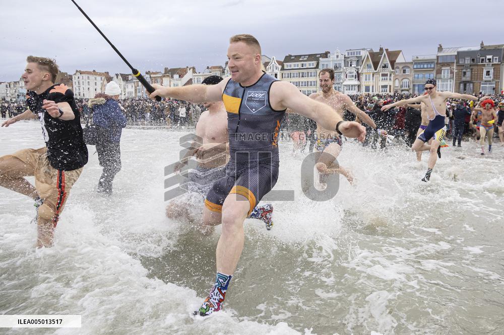 Bain des Givres At New Years Day Swim - Dunkirk