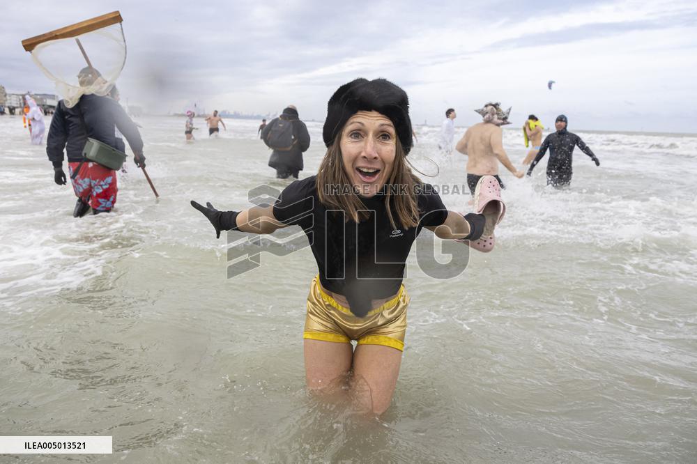 Bain des Givres At New Years Day Swim - Dunkirk