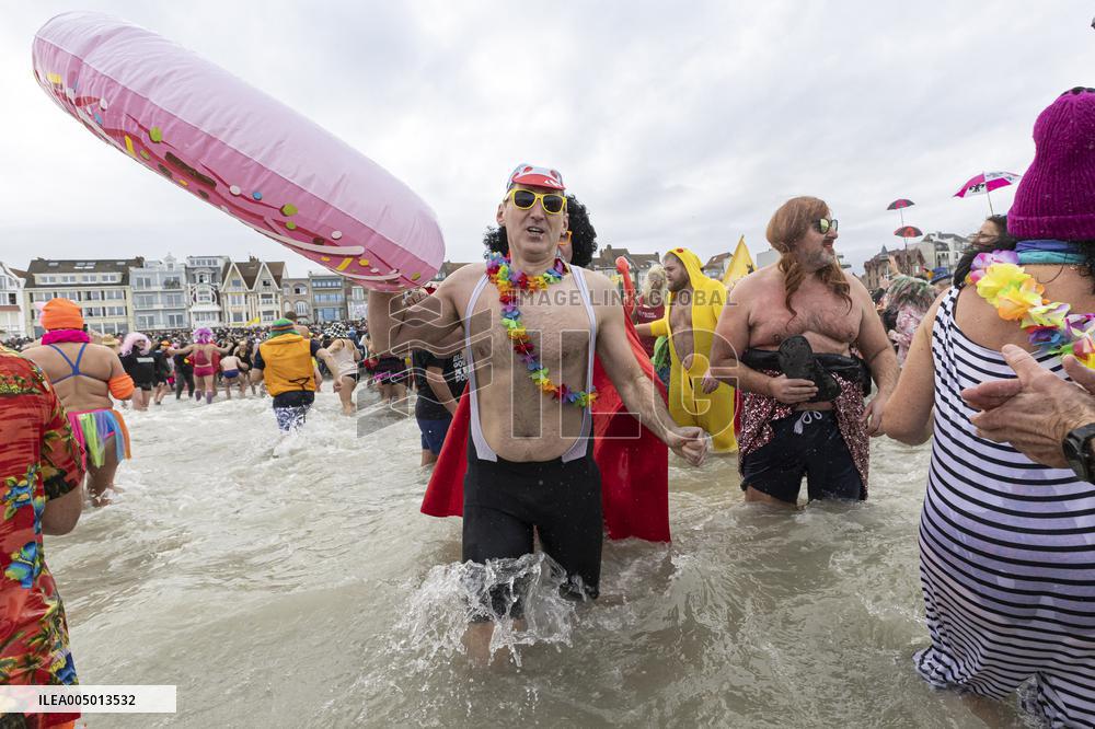 Bain des Givres At New Years Day Swim - Dunkirk