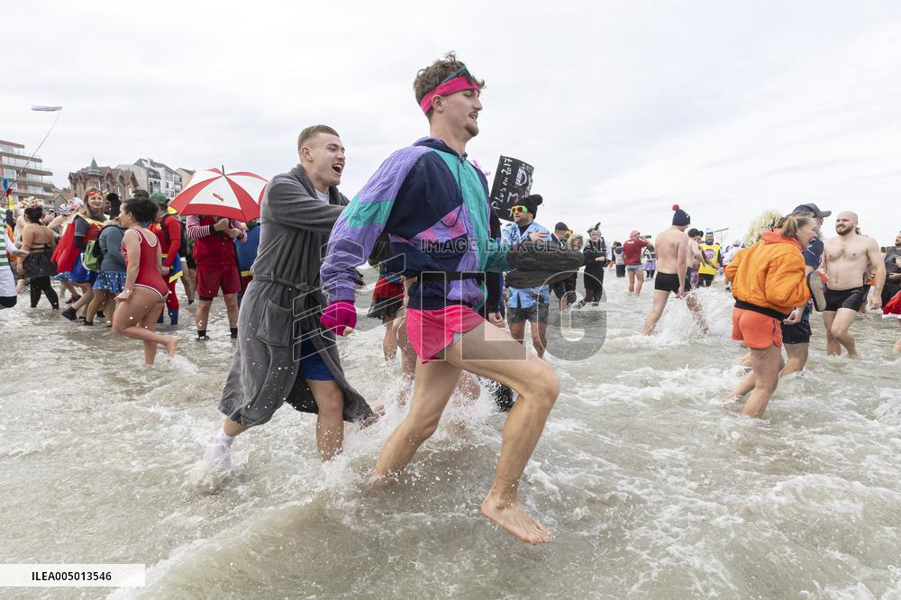 Bain des Givres At New Years Day Swim - Dunkirk
