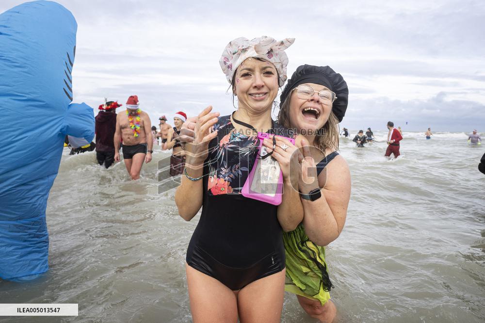 Bain des Givres At New Years Day Swim - Dunkirk