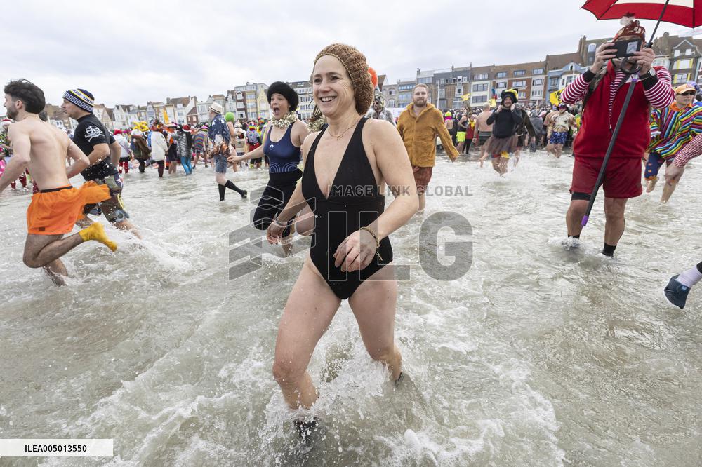 Bain des Givres At New Years Day Swim - Dunkirk