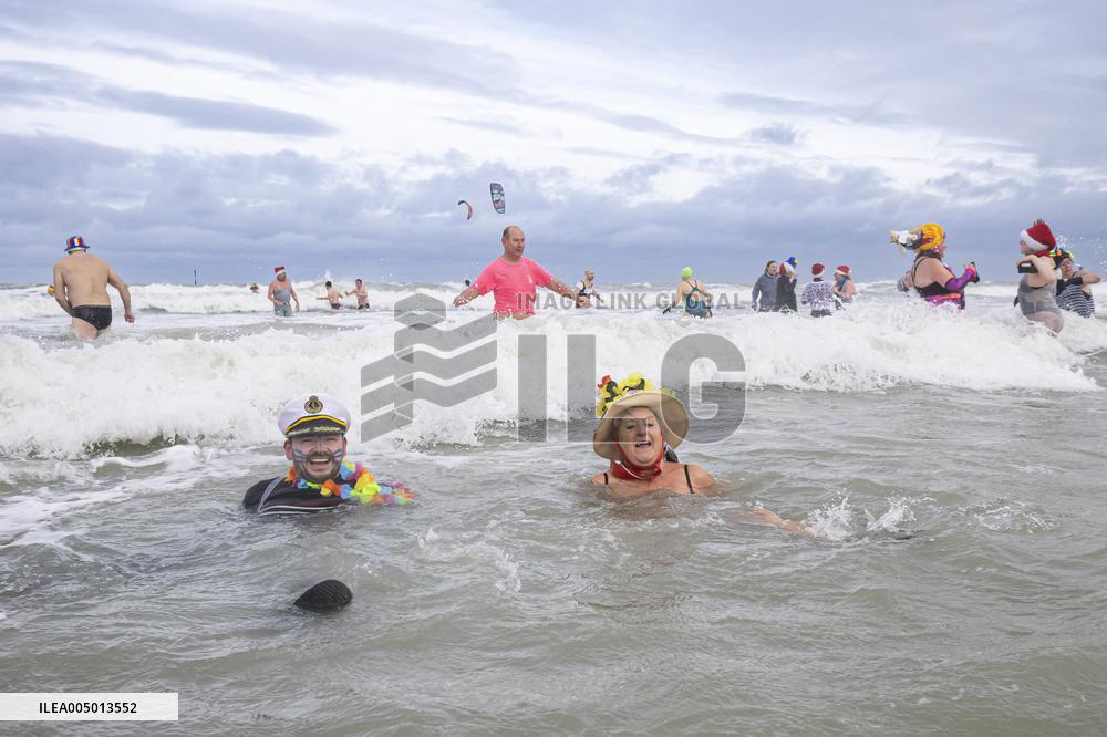 Bain des Givres At New Years Day Swim - Dunkirk