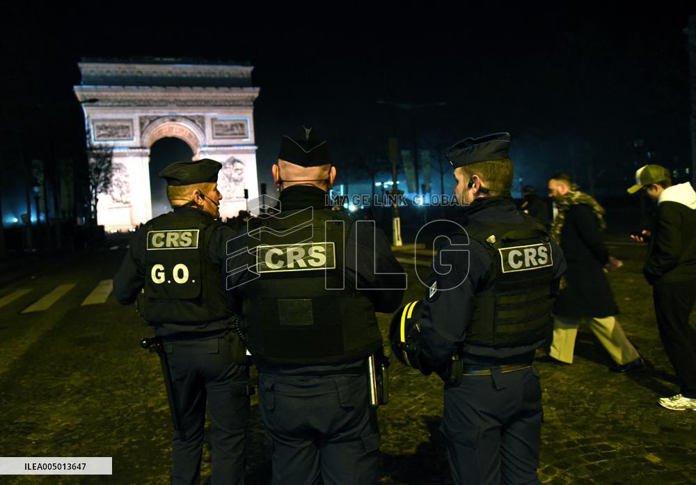 Security Measures At Arc de Triomphe New Year Show - Paris
