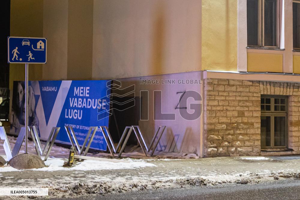 A Z-symbol on Estonian Defence League's headquarters