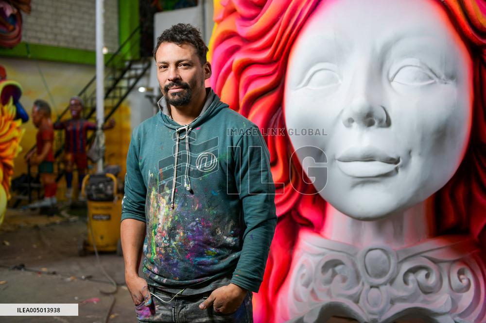 Miguel Mejia the Artisan Behind Twenty Years Crafting the Black and Whites Carnival - Carnaval de Negros y Blancos 2026