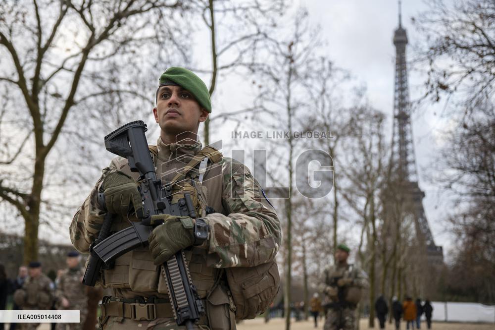 Sentinelle mission in front of the Eiffel Tower in Paris