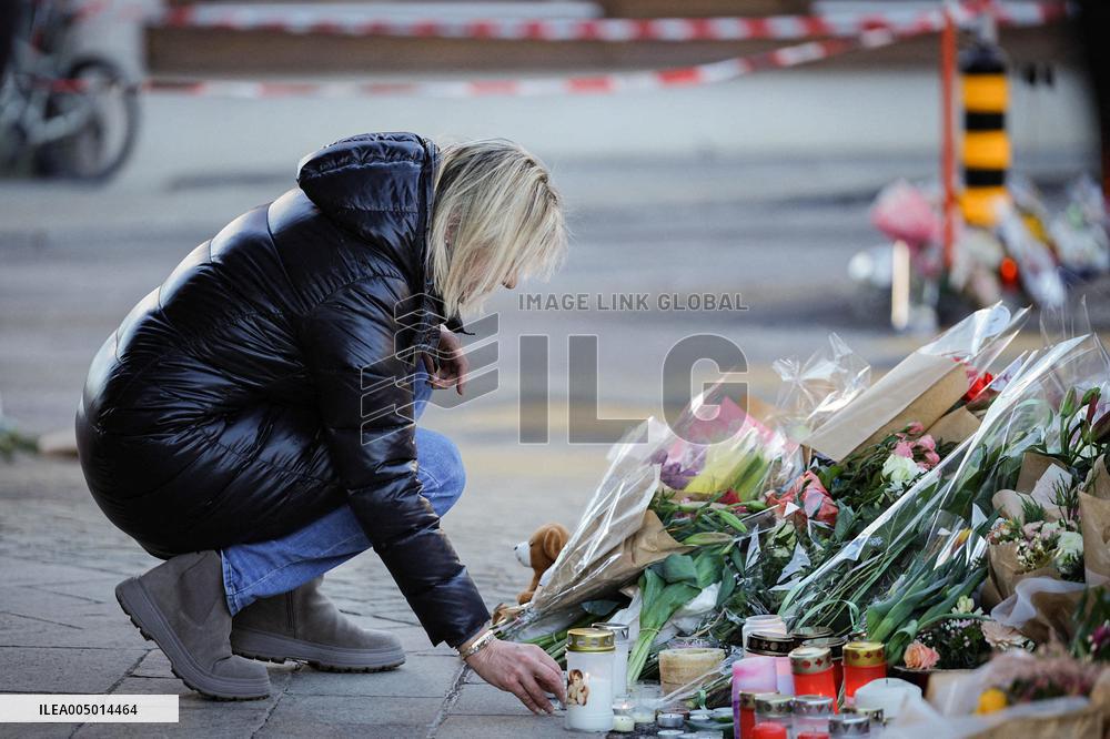 Tribute to victims at Le Constellation bar - Crans Montana