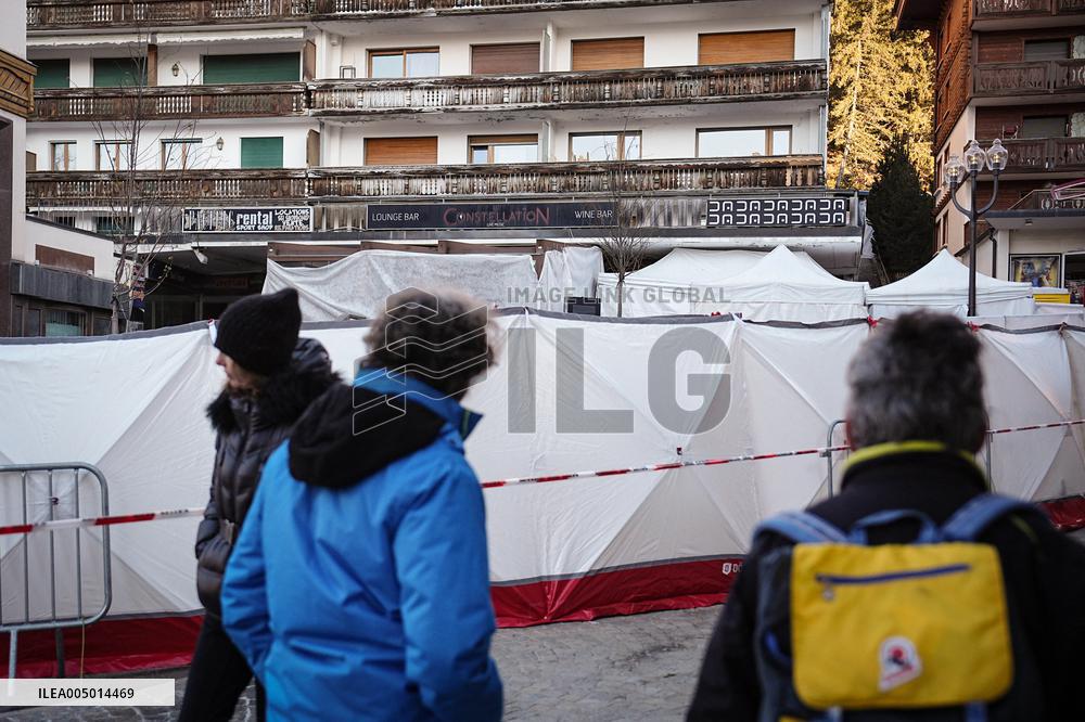 Tribute to victims at Le Constellation bar - Crans Montana