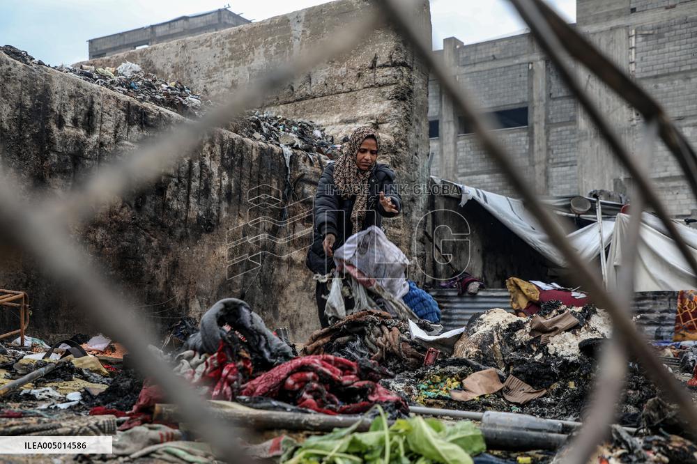 Fire Breaks out in Gaza's Survivors' Camp - Palestine
