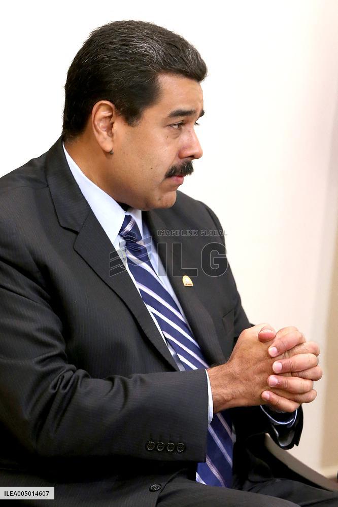 File photo of Ayatollah Ali Khamenei and Nicolas Maduro in 2015 - Tehran