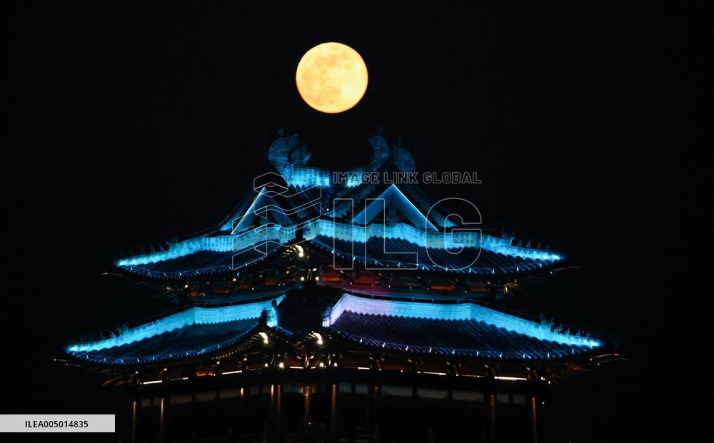 Wolf Moon Supermoon - China