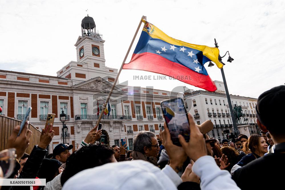 Venezuelans Abroad Celebrate US Capture Of Maduro - Madrid