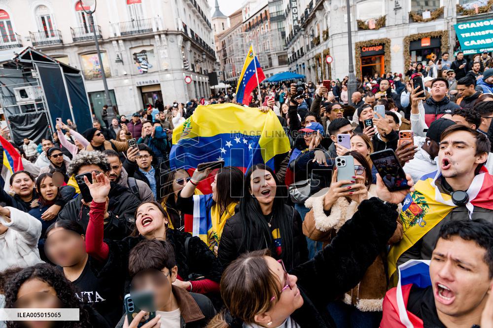 Venezuelans Abroad Celebrate US Capture Of Maduro - Madrid