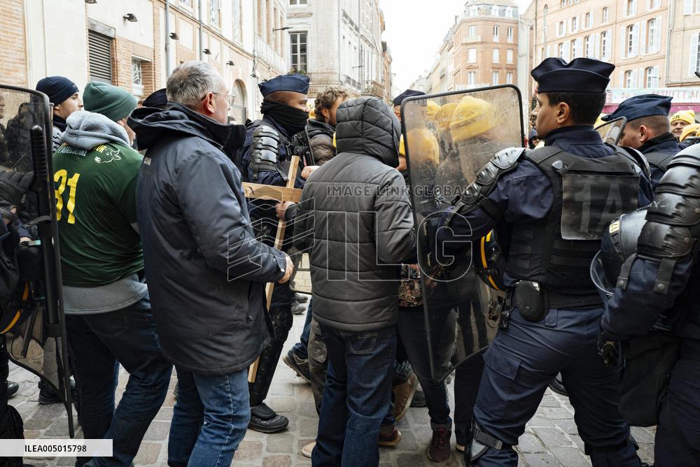 Action By The Inter-Union Group Of Farmers In Toulouse