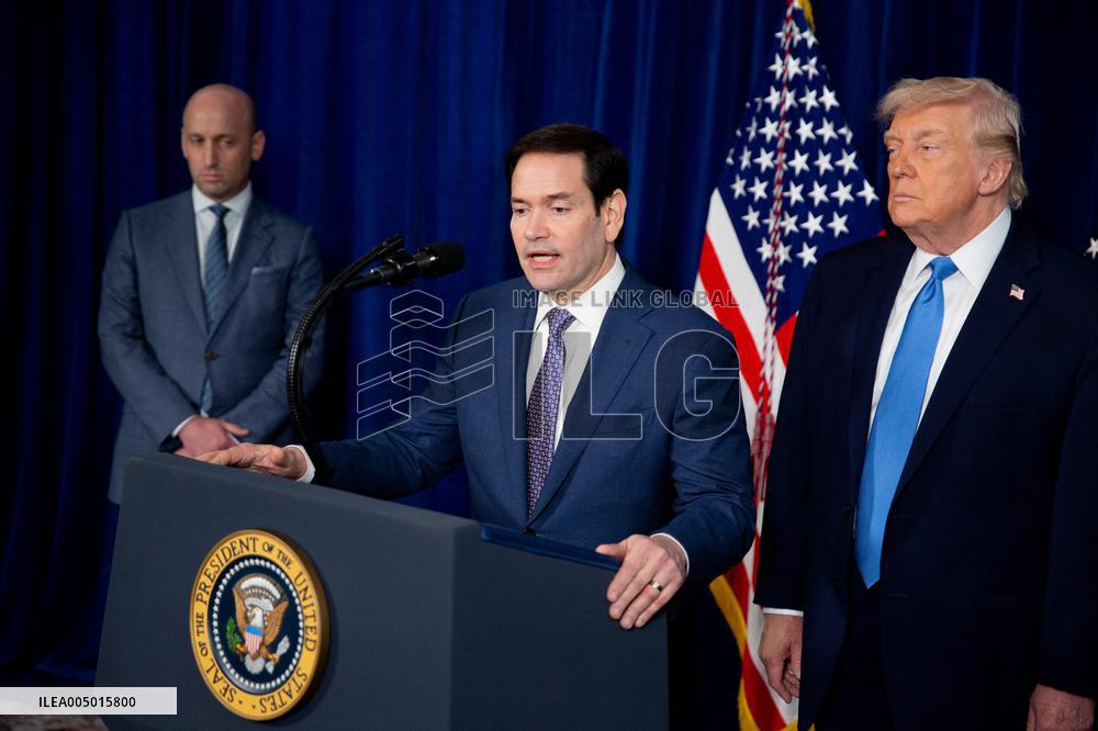 Donald Trump at news conference at the Mar-a-Lago Club in Palm Beach