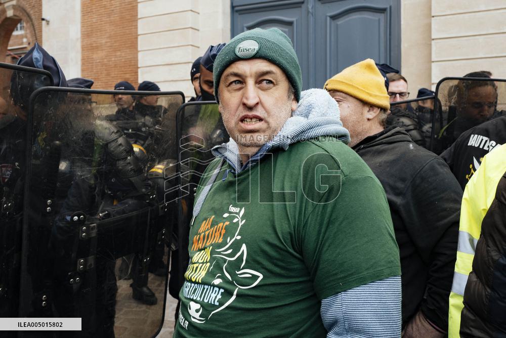 Action By The Inter-Union Group Of Farmers In Toulouse