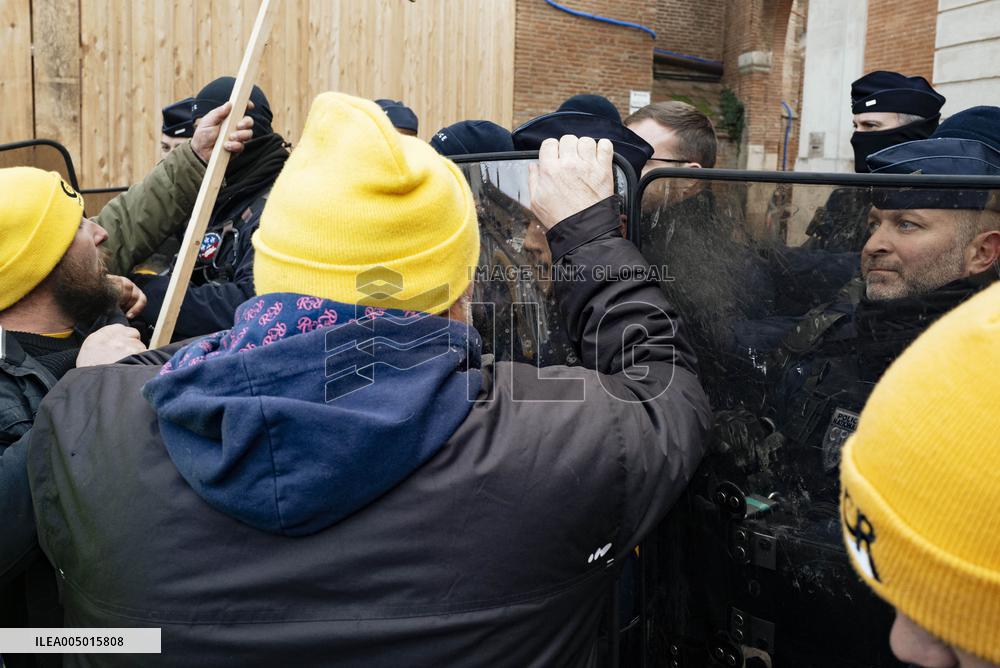 Action By The Inter-Union Group Of Farmers In Toulouse
