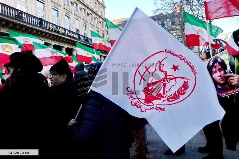 Demo to support Resistance Fighters of Iran in Paris