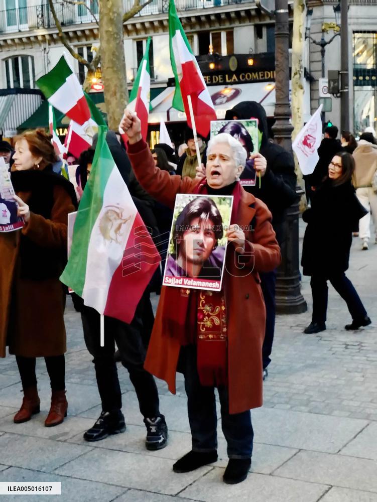Demo to support Resistance Fighters of Iran in Paris