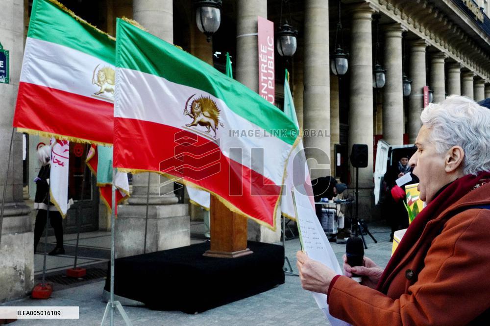 Demo to support Resistance Fighters of Iran in Paris