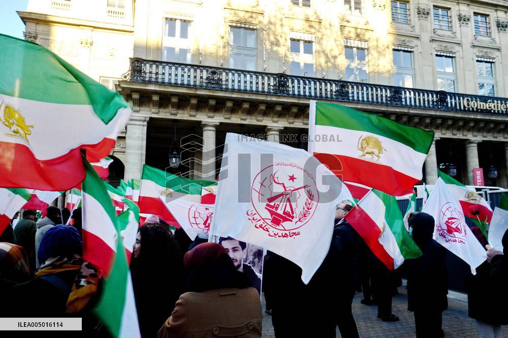 Demo to support Resistance Fighters of Iran in Paris
