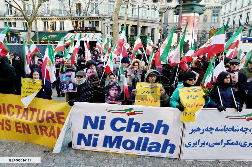 Demo to support Resistance Fighters of Iran in Paris